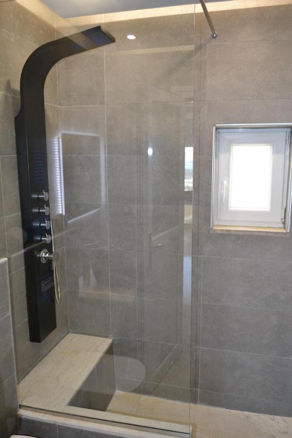 Stergiou Luxury Apartments With Shared Pool Анависос Екстериор снимка