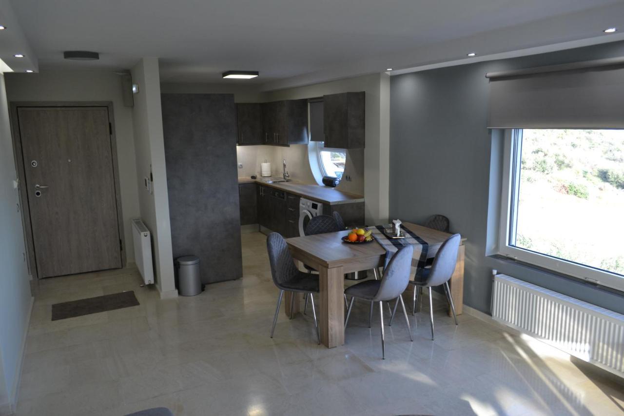 Stergiou Luxury Apartments With Shared Pool Анависос Екстериор снимка